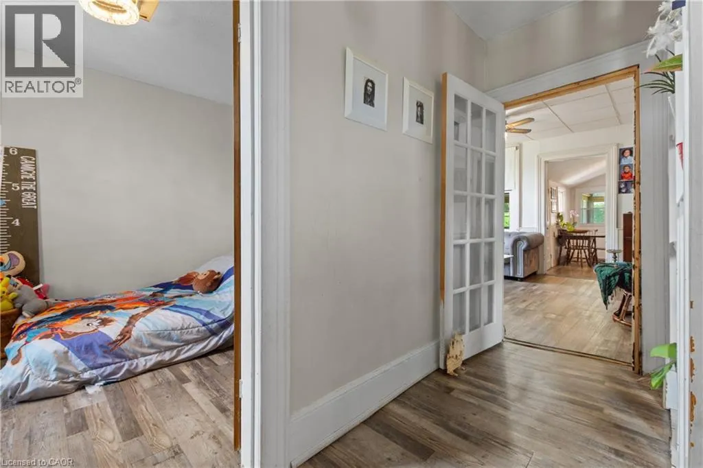 193 LOCKE Street N