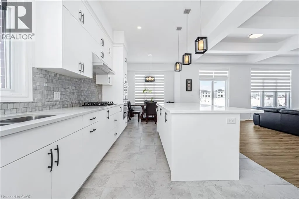 158 SAVANNAH RIDGE Drive