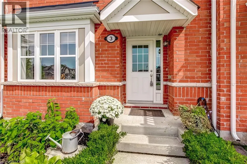 230 AVONSYDE Boulevard Unit# 3 #3