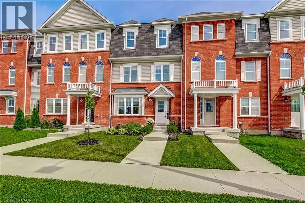 230 AVONSYDE Boulevard Unit# 3 #3