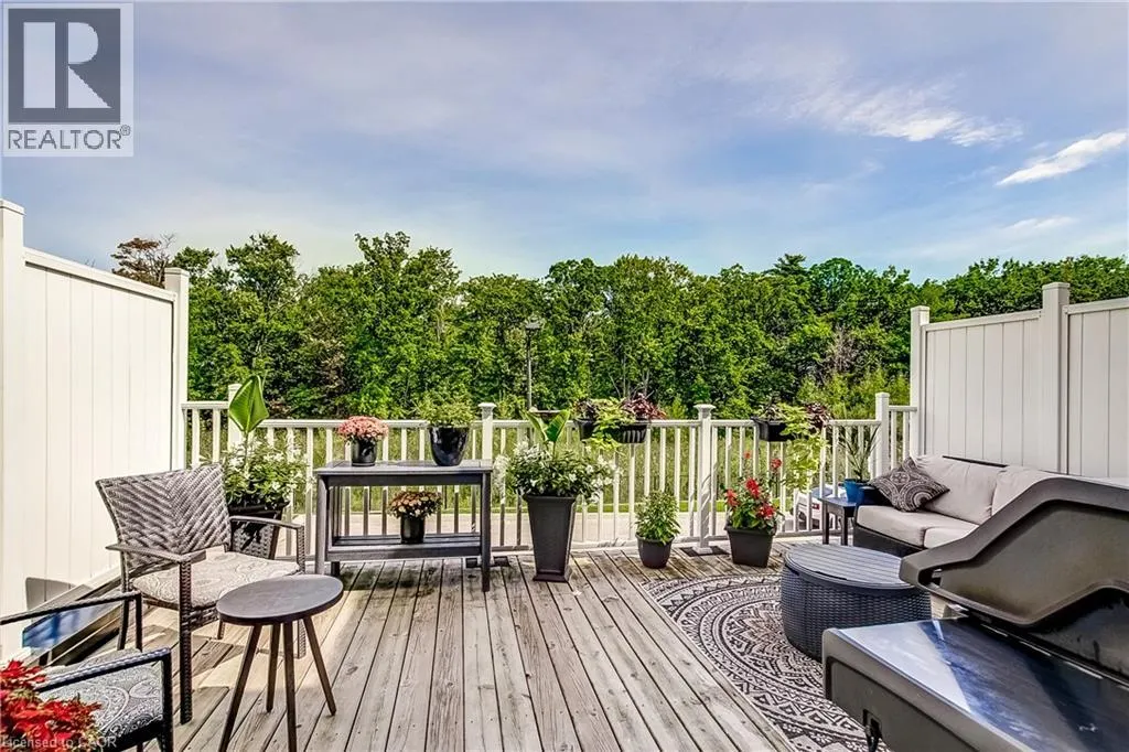 230 AVONSYDE Boulevard Unit# 3 #3