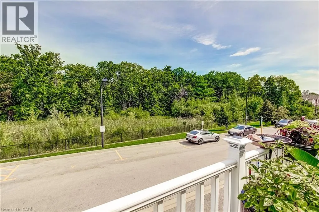 230 AVONSYDE Boulevard Unit# 3 #3