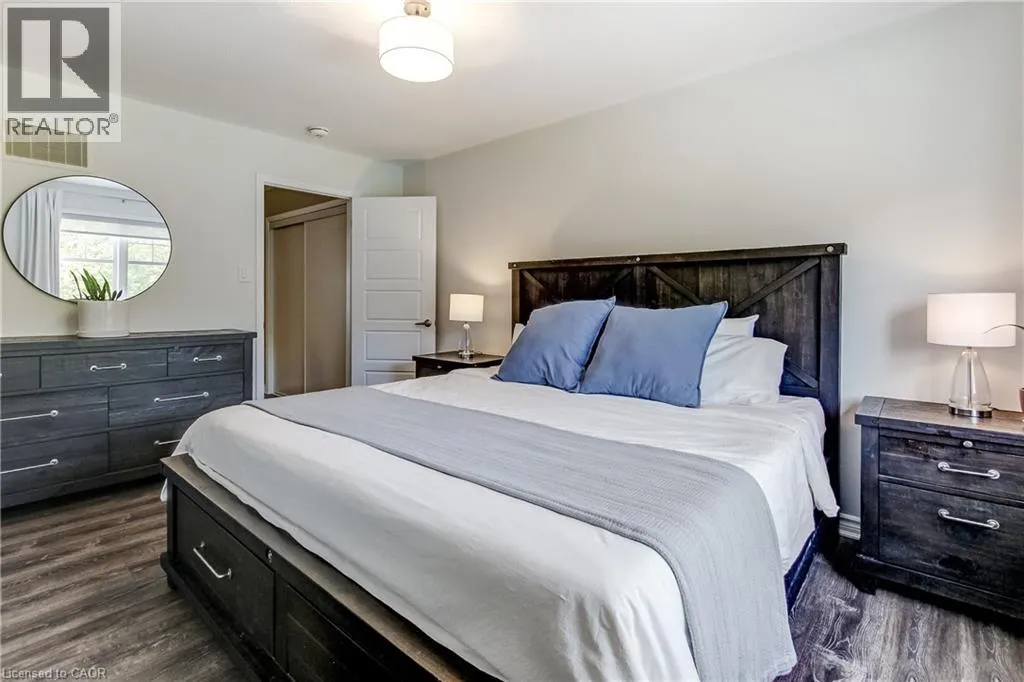230 AVONSYDE Boulevard Unit# 3 #3