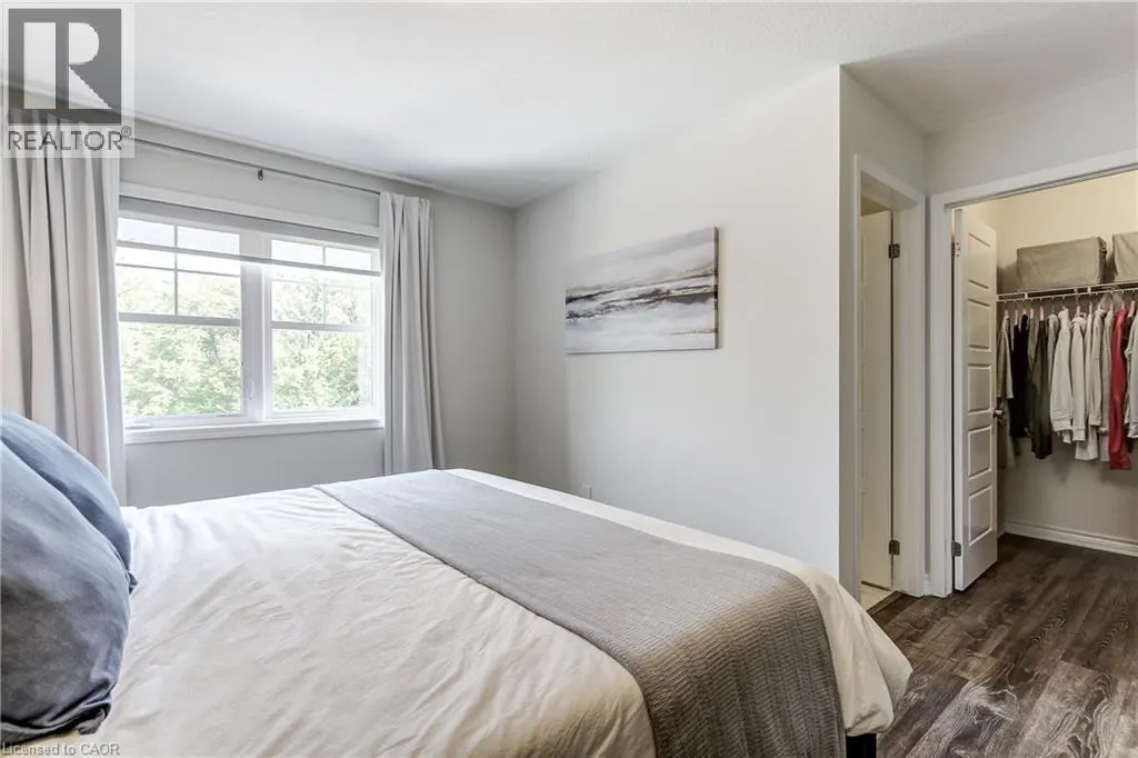 230 AVONSYDE Boulevard Unit# 3 #3