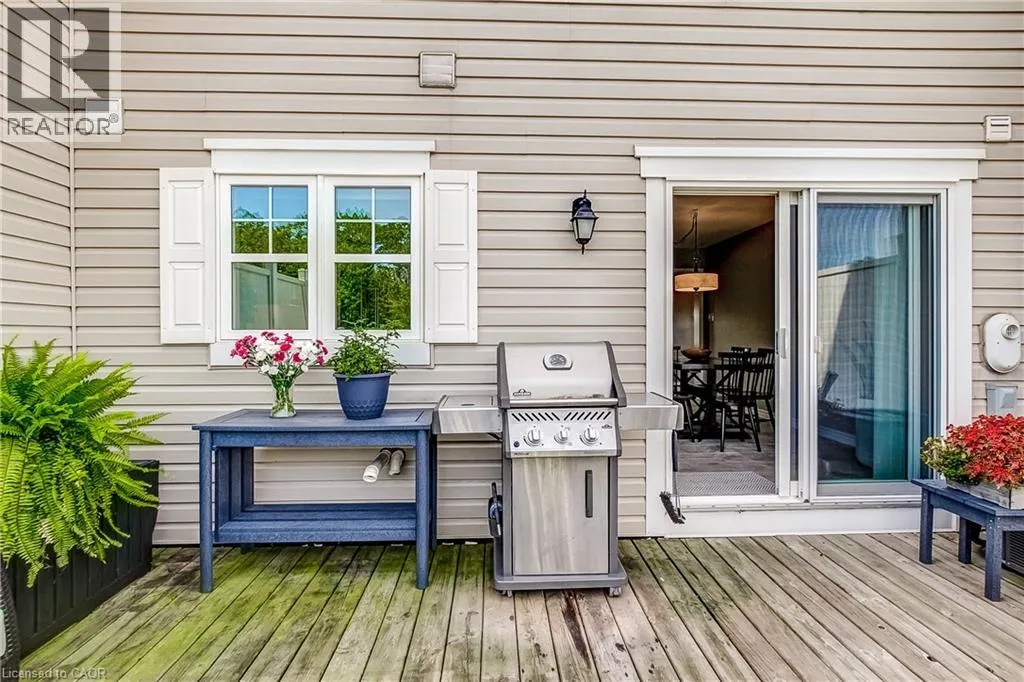 230 AVONSYDE Boulevard Unit# 3 #3