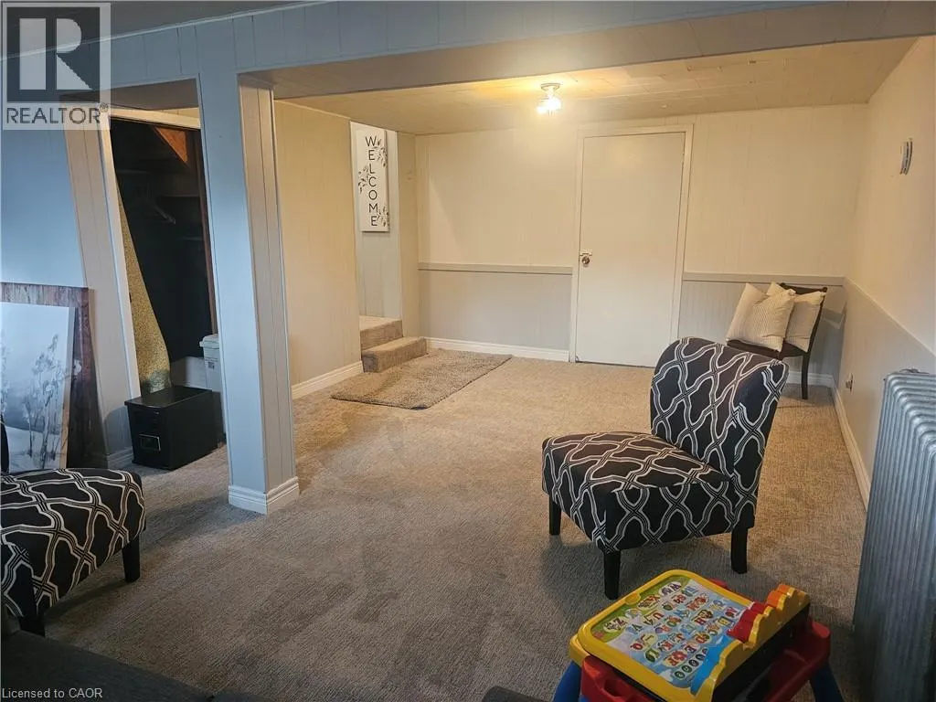 2340 WILSON Street W