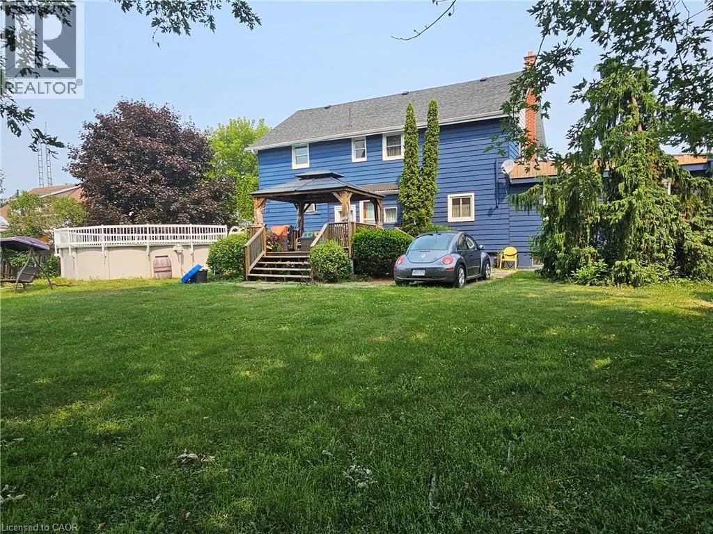 2340 WILSON Street W