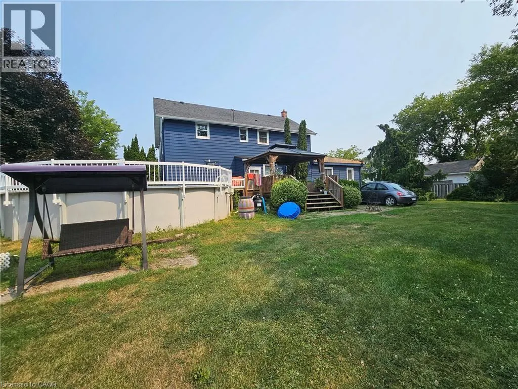 2340 WILSON Street W
