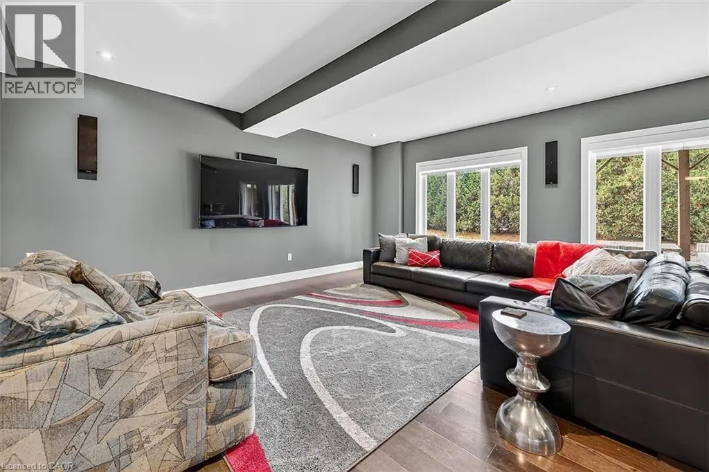 24 CHESTNUT Drive