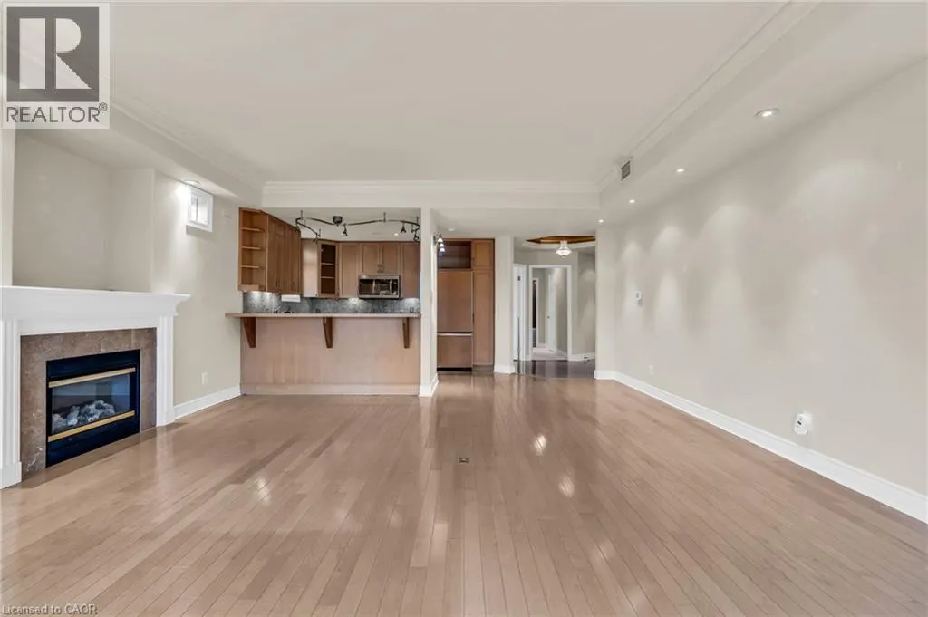10 BAY Street E Unit# 307 #307