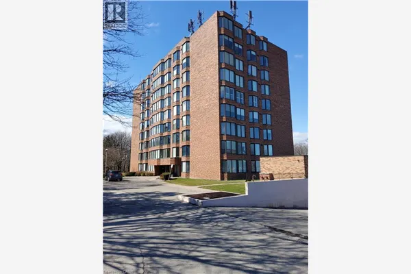 180 LIMERIDGE Road W Unit# 401