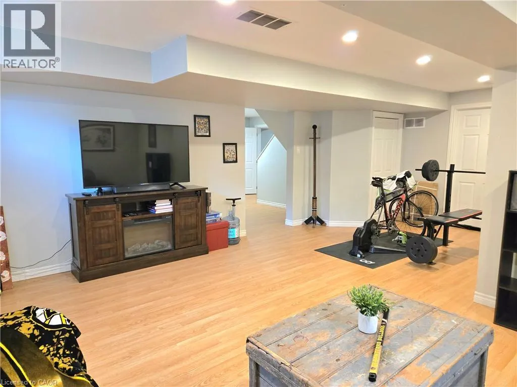 17 DRIFTWOOD Drive