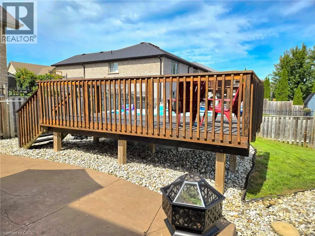 17 DRIFTWOOD Drive