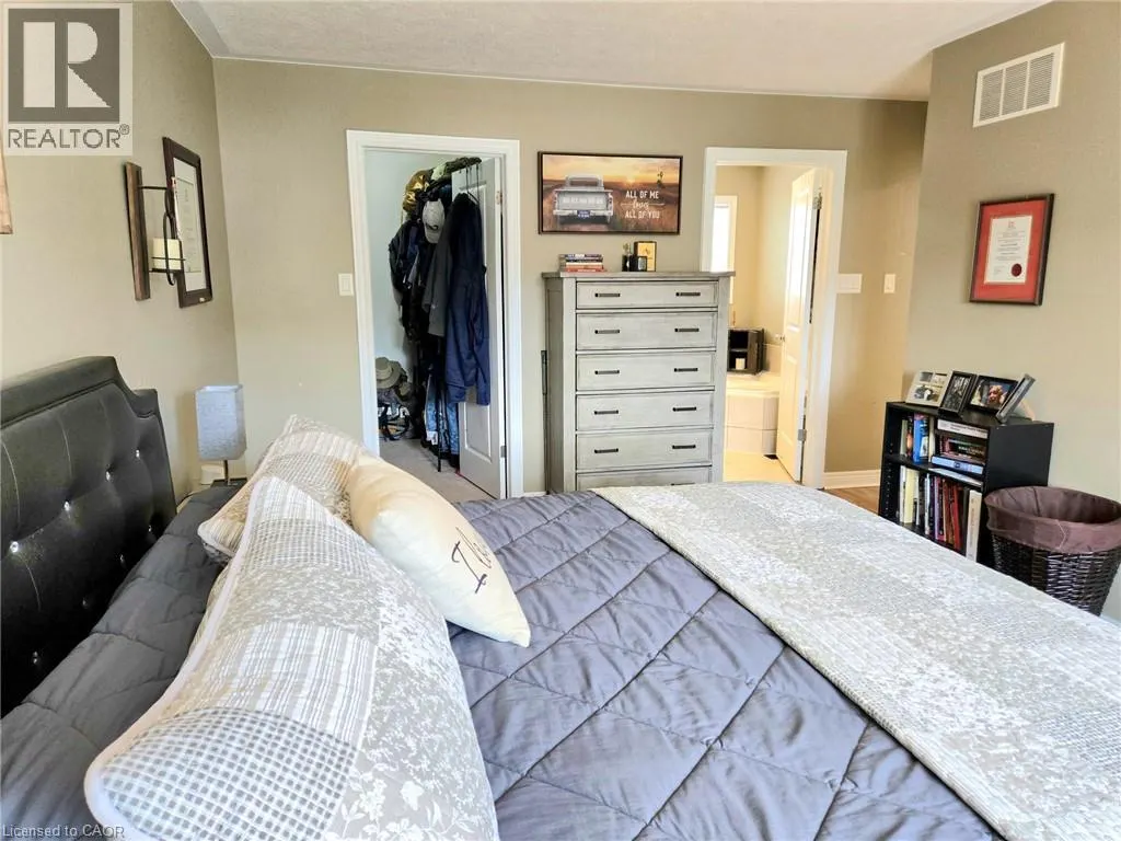 17 DRIFTWOOD Drive