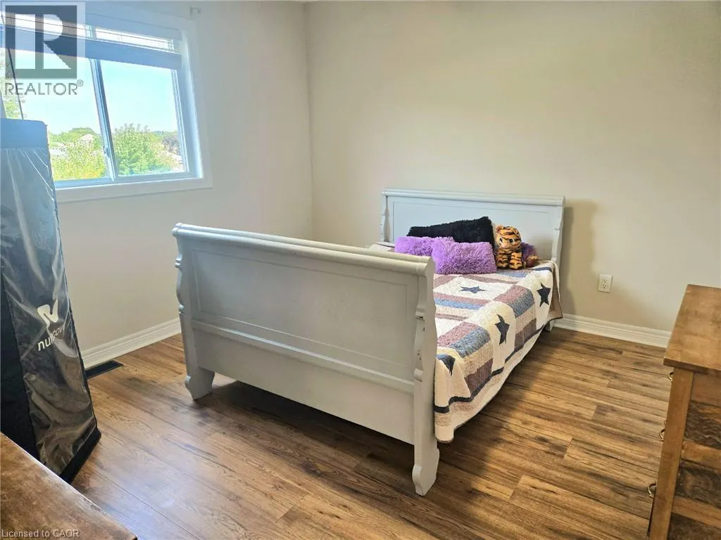 17 DRIFTWOOD Drive