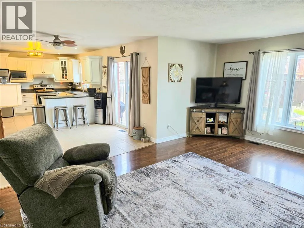 17 DRIFTWOOD Drive