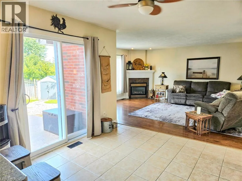 17 DRIFTWOOD Drive