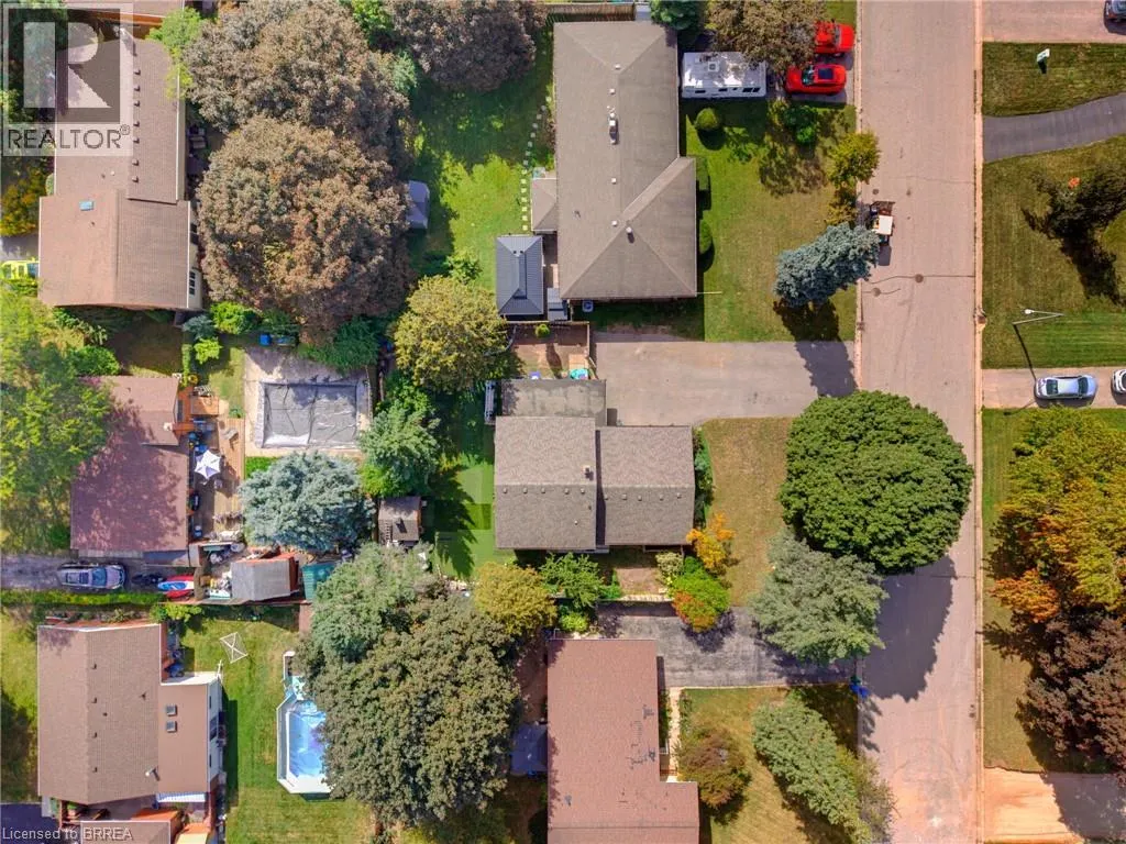 11 REDWOOD Road
