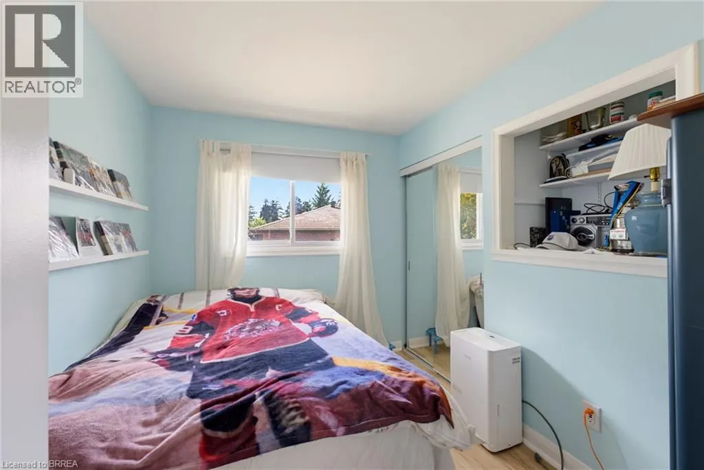 11 REDWOOD Road
