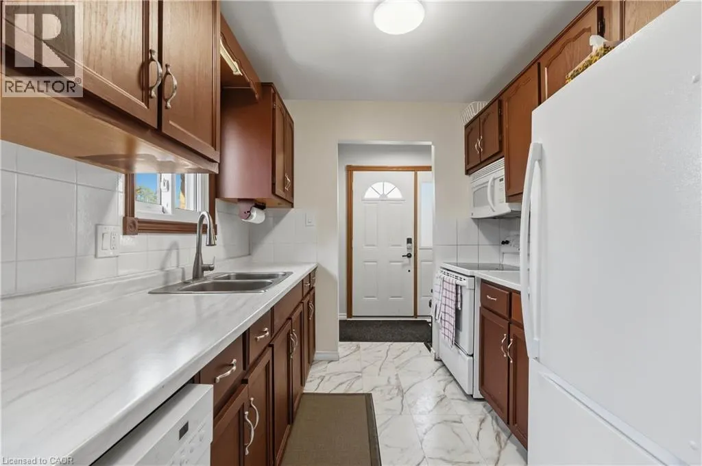 47 ABELES Avenue
