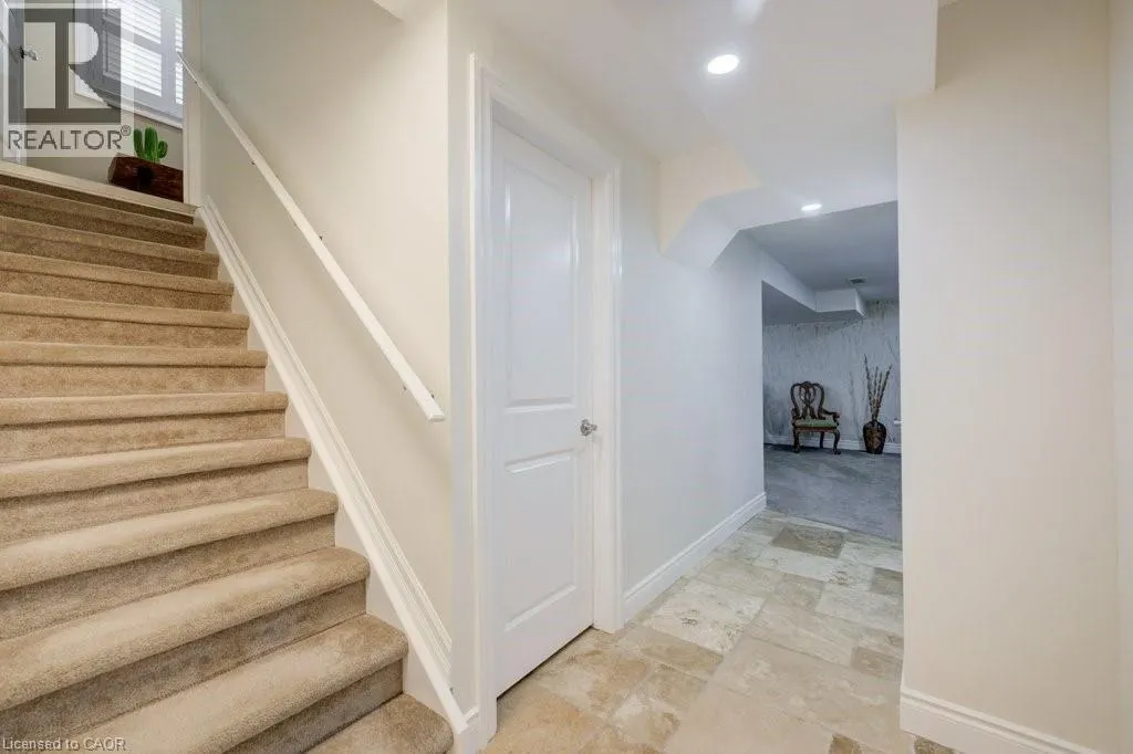 300 WATERVALE Crescent