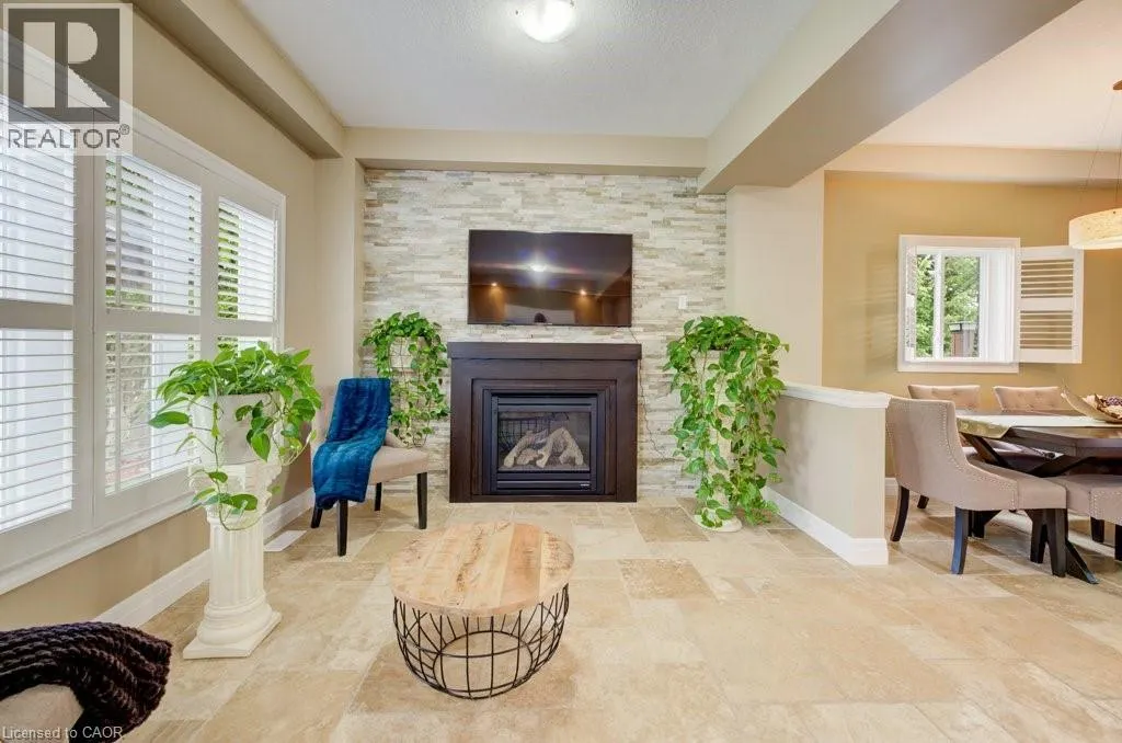 300 WATERVALE Crescent
