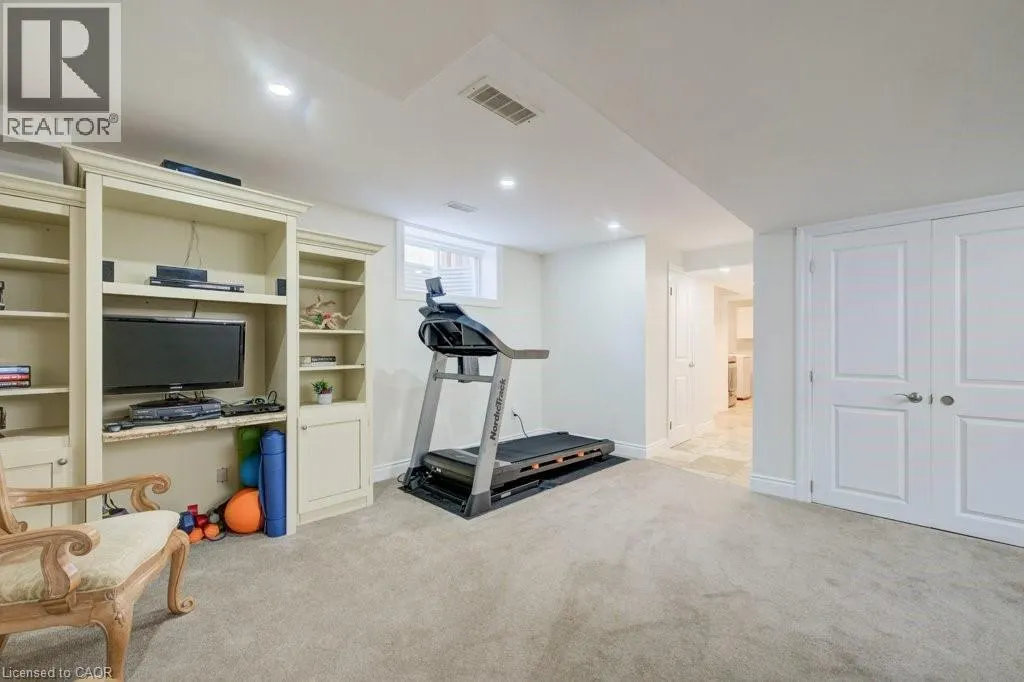 300 WATERVALE Crescent