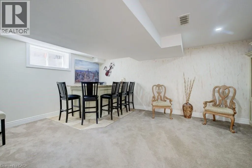 300 WATERVALE Crescent