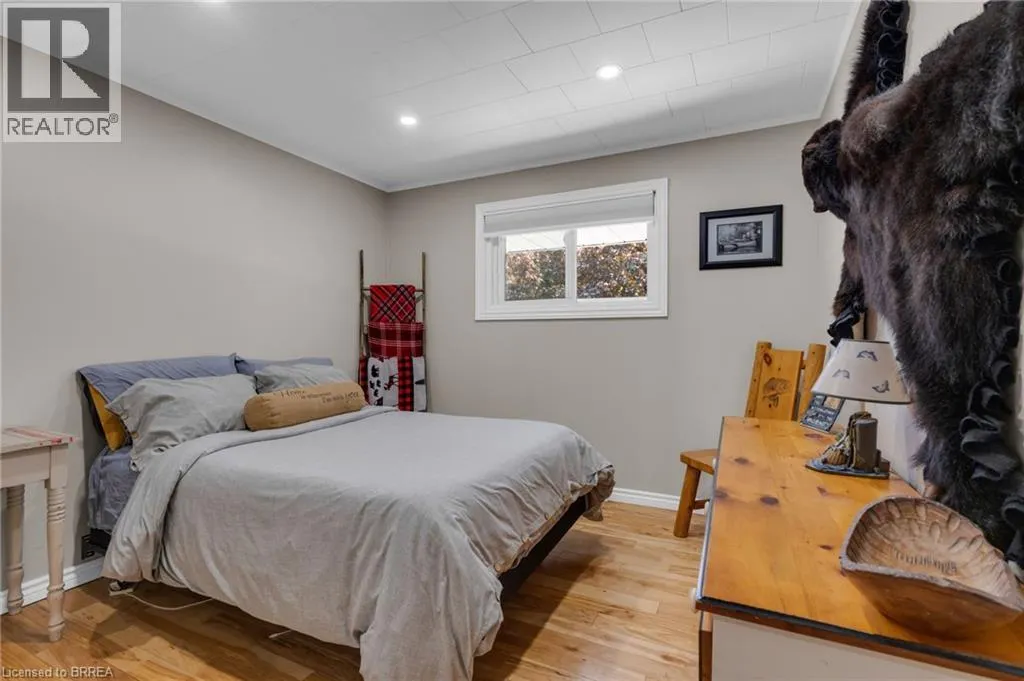 212 HAMILTON Drive