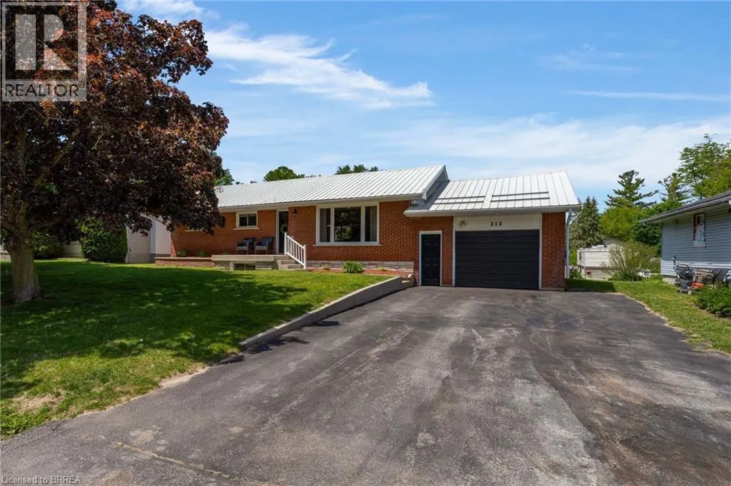 212 HAMILTON Drive