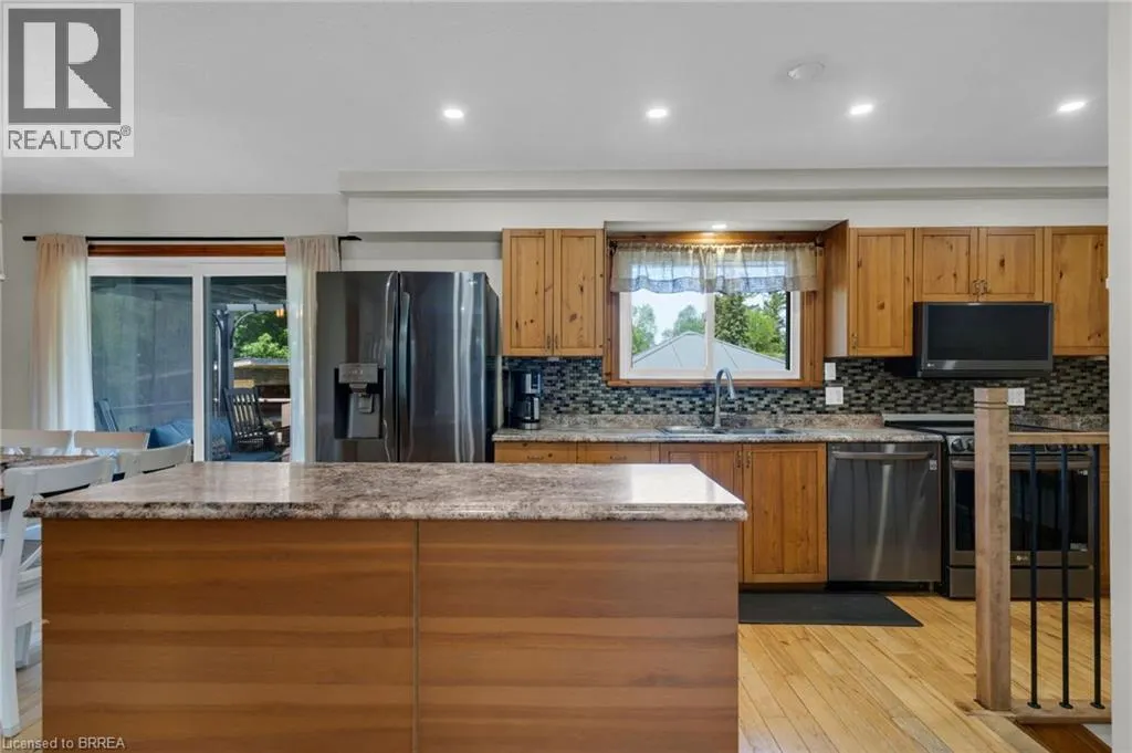 212 HAMILTON Drive