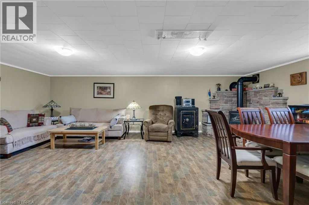 212 HAMILTON Drive