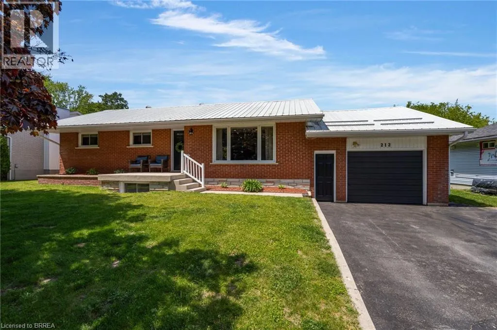 212 HAMILTON Drive