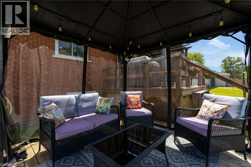 212 HAMILTON Drive