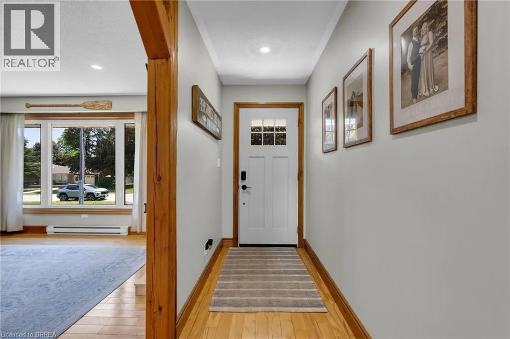 212 HAMILTON Drive
