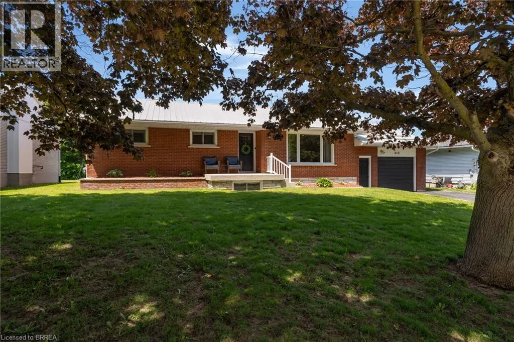 212 HAMILTON Drive