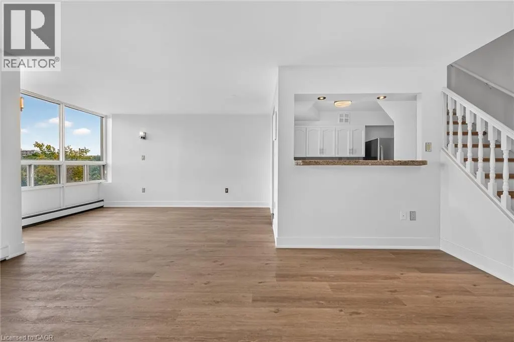 10 JOHN Street W Unit# 409 #409