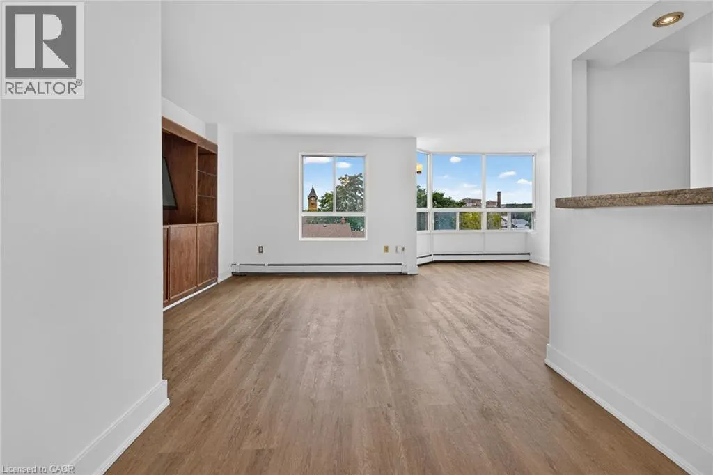 10 JOHN Street W Unit# 409 #409