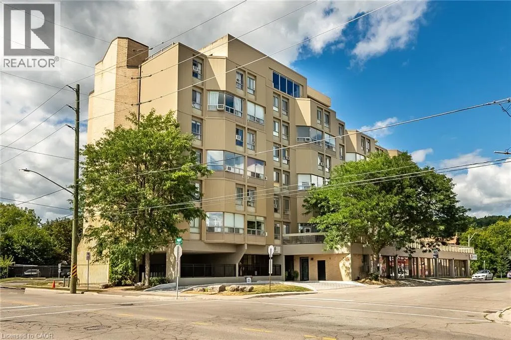 10 JOHN Street W Unit# 409 #409