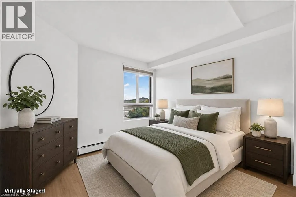10 JOHN Street W Unit# 409 #409