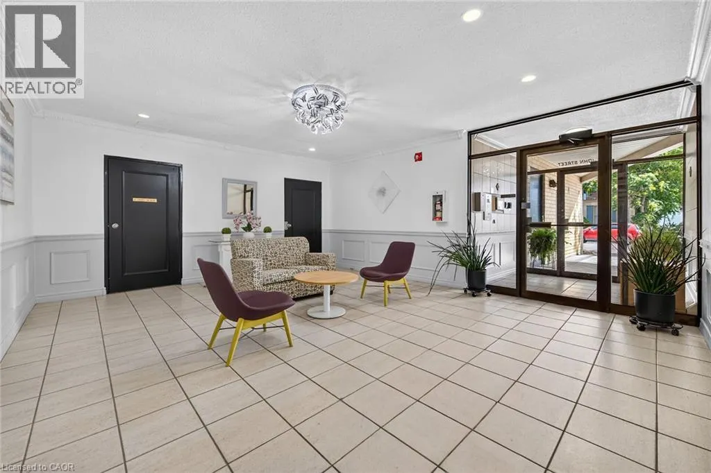 10 JOHN Street W Unit# 409 #409