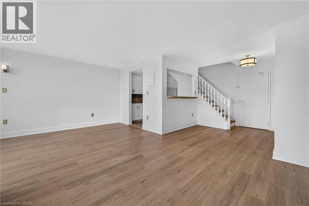 10 JOHN Street W Unit# 409 #409