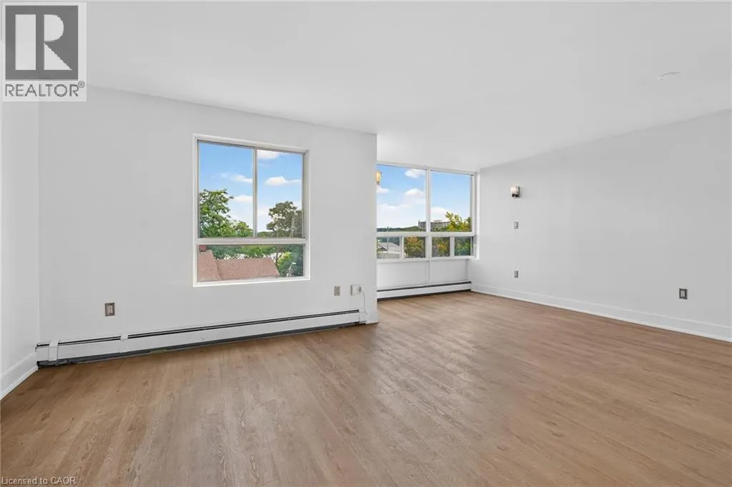 10 JOHN Street W Unit# 409 #409