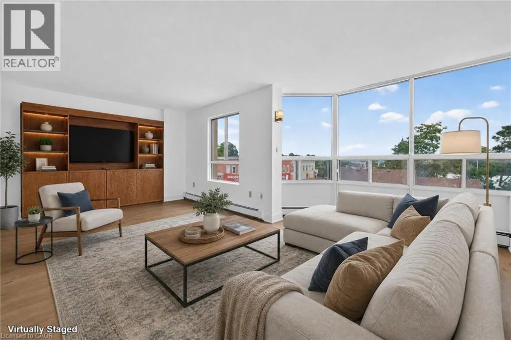 10 JOHN Street W Unit# 409 #409