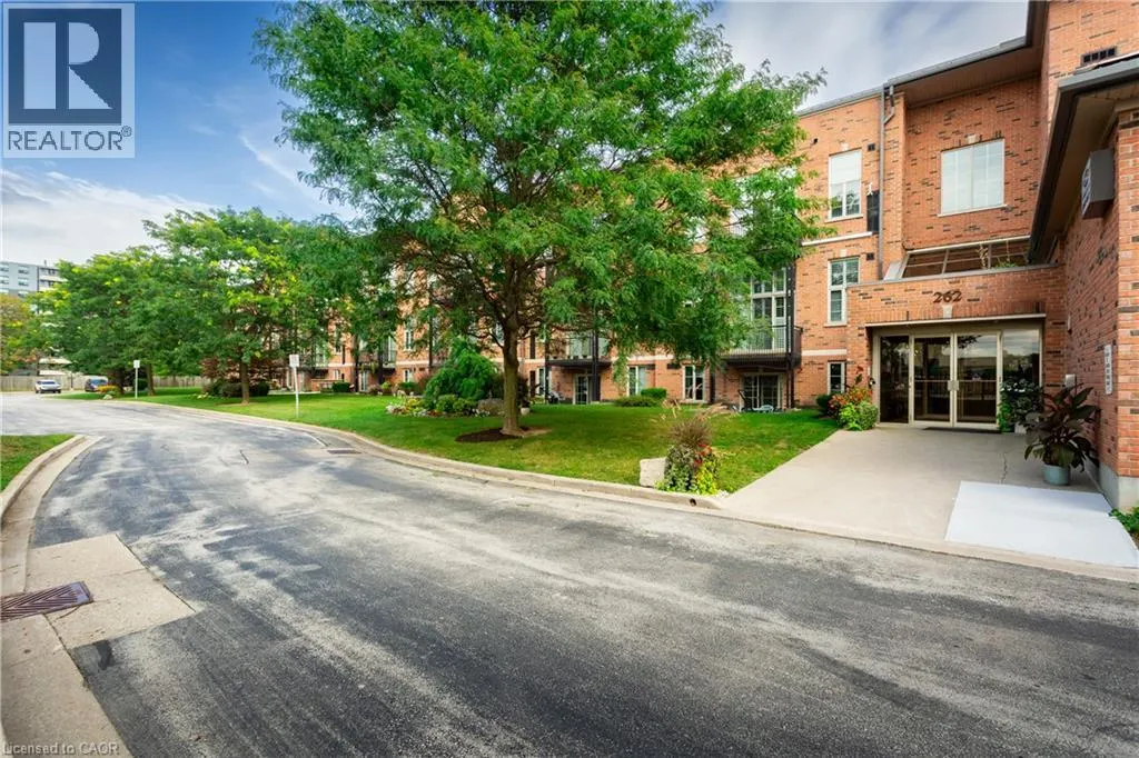 262 DUNDAS Street E Unit# 111 #111