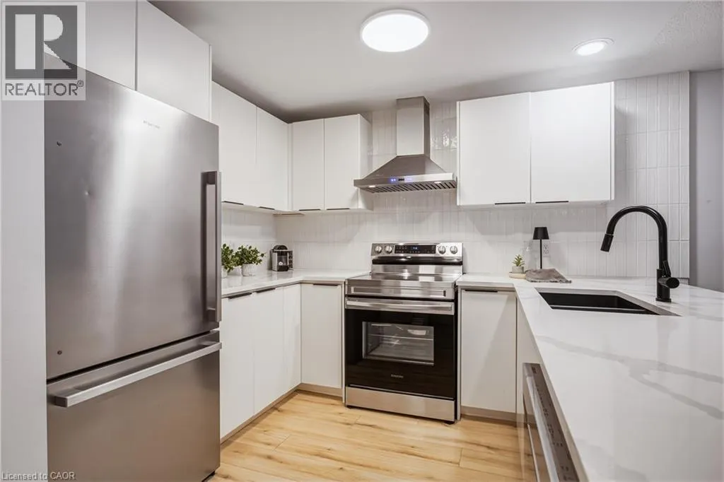 262 DUNDAS Street E Unit# 111 #111