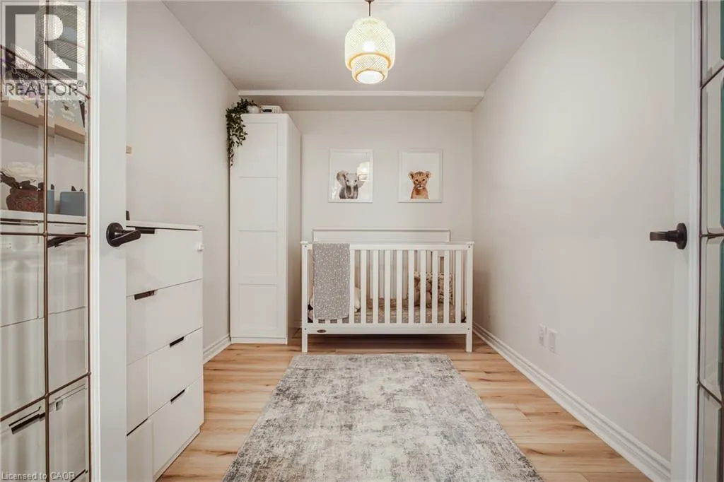 262 DUNDAS Street E Unit# 111 #111