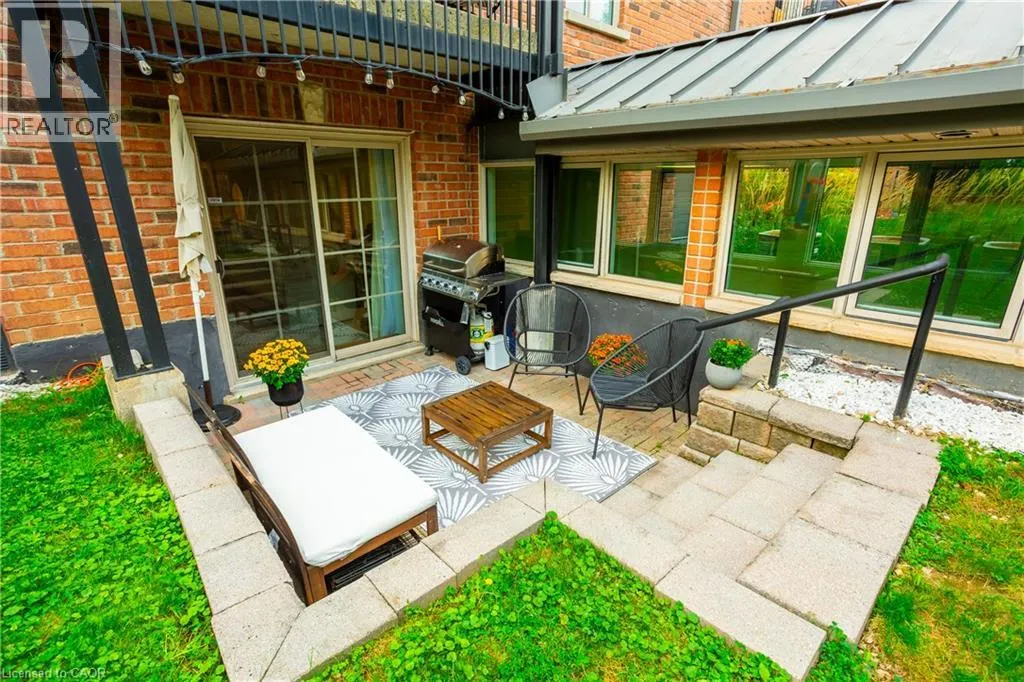 262 DUNDAS Street E Unit# 111 #111