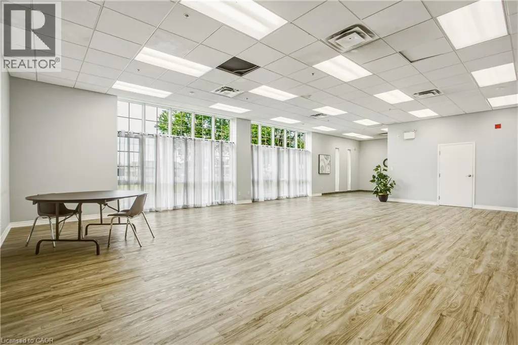 262 DUNDAS Street E Unit# 111 #111