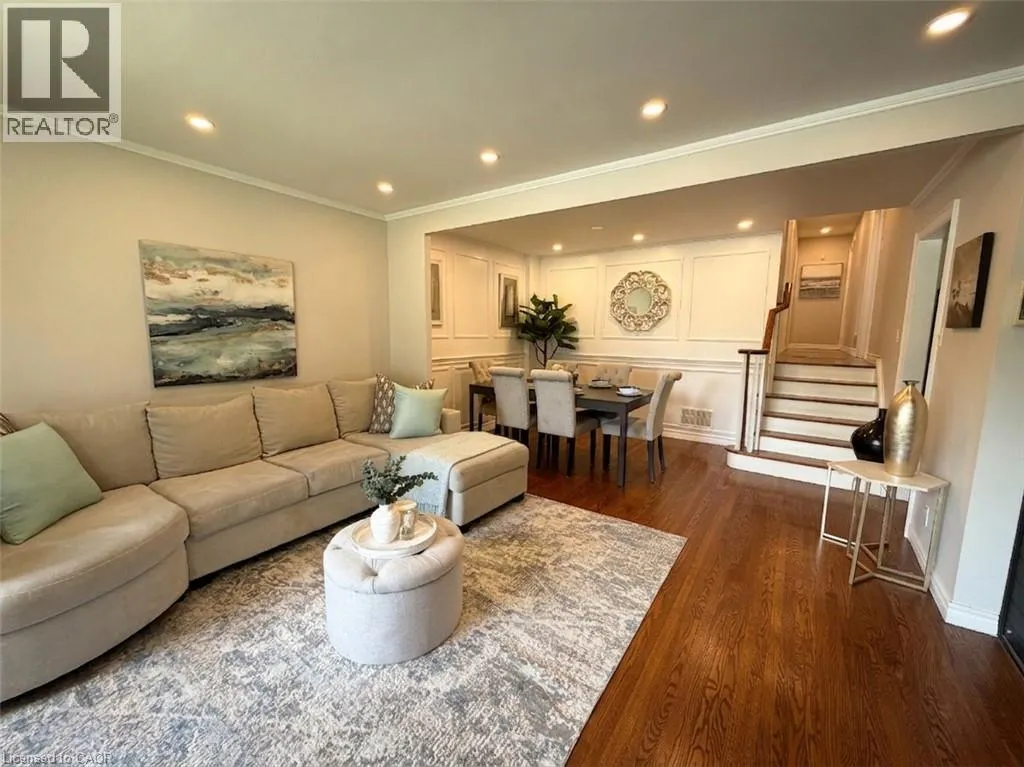 238 LAURIER Avenue